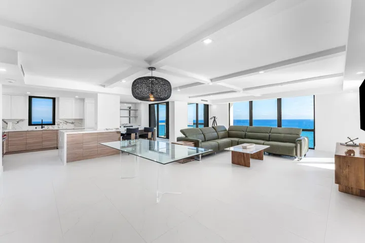 030-5380NorthOceanDrive-19D-RivieraBeach