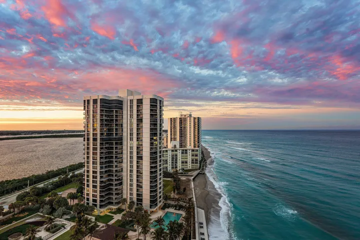 077-5380NorthOceanDrive-19D-RivieraBeach