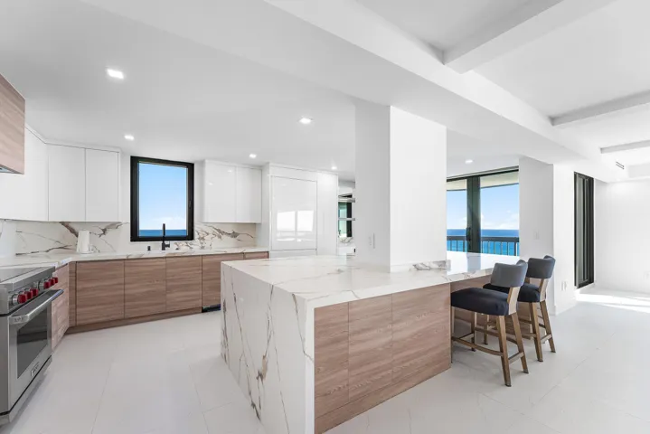 010-5380NorthOceanDrive-19D-RivieraBeach