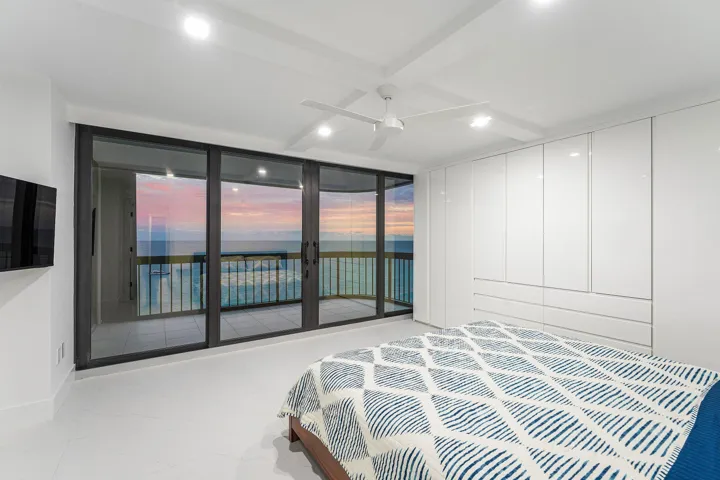 069-5380NorthOceanDrive-19D-RivieraBeach