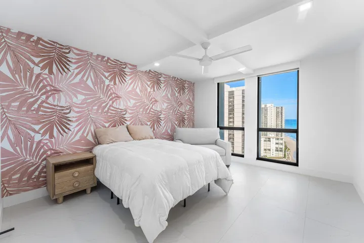018-5380NorthOceanDrive-19D-RivieraBeach