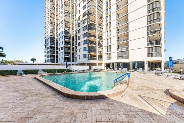 043-5380NorthOceanDrive-RivieraBeach-FL-