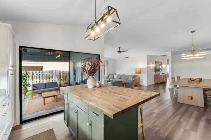 013-4270SoutheastBoxleafPlace-Stuart-FL-