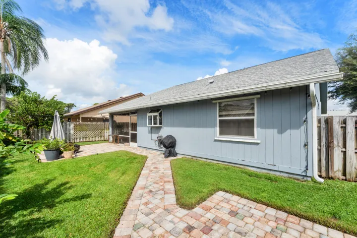 029-4270SoutheastBoxleafPlace-Stuart-FL-