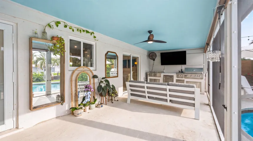 160 SE 9th Street, Pompano