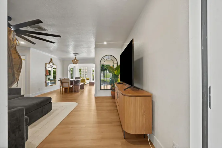 160 SE 9th Street, Pompano