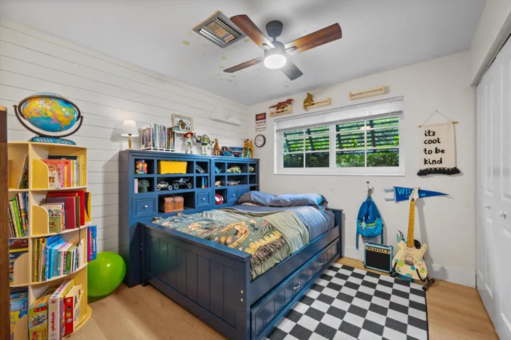 160 SE 9th Street, Pompano