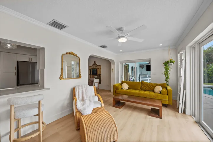 160 SE 9th Street, Pompano