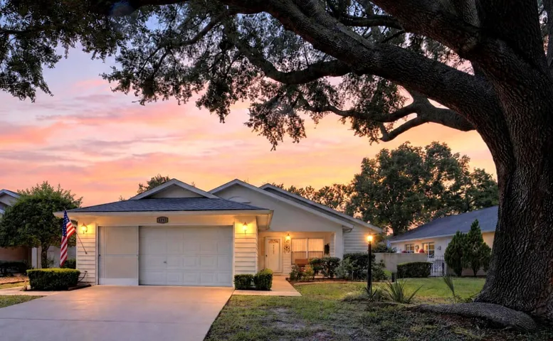 Lot overlooking 18-hole Golf Course