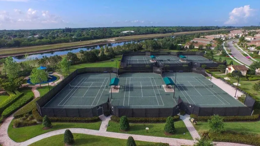 5 Har Tru Tennis