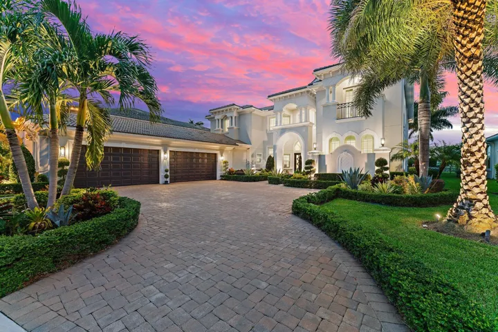 The finest address in Jupiter CC... Elena Court