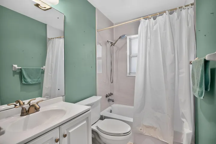 Owners Bathroom