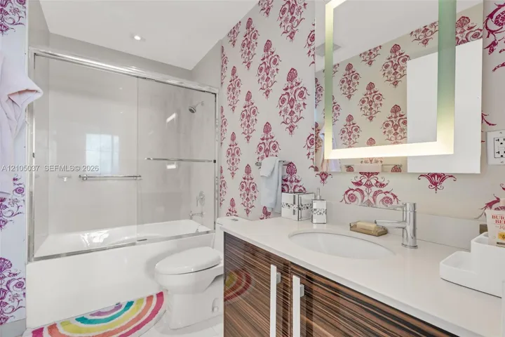 2nd bathroom