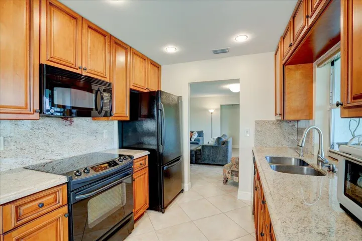 24-14315 Amapola Drive-20