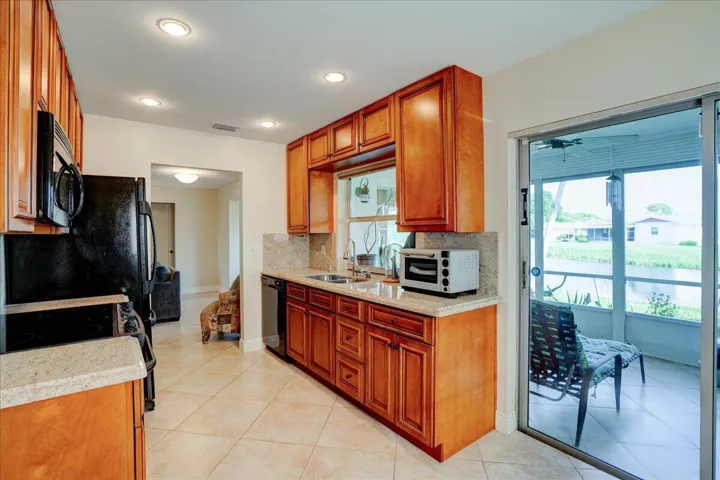 21-14315 Amapola Drive-17