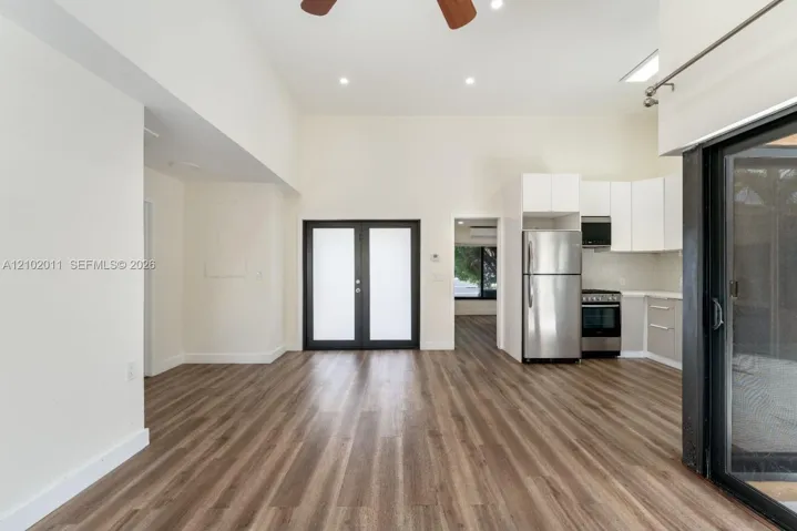 Soaring ceiling with recessed lighting