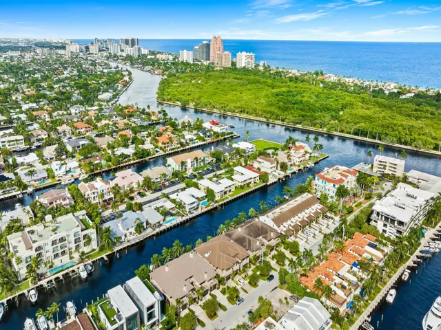 Beach, Intracoastal & Park Nearby