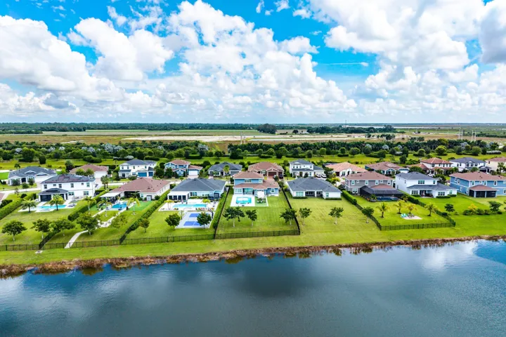 063-865HooklineCircle-Loxahatchee-FL-334