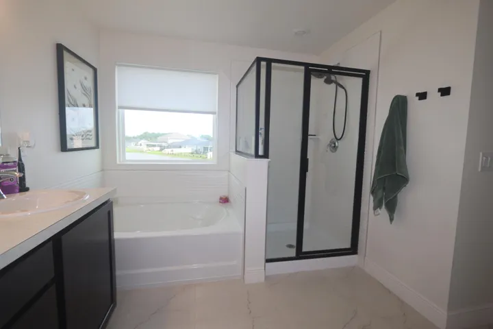 21 Master Up bath
