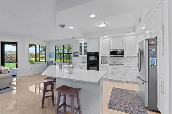 8-web-or-mls-A7406835