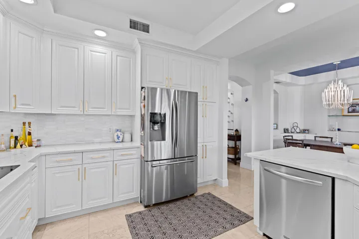 10-web-or-mls-A7406850