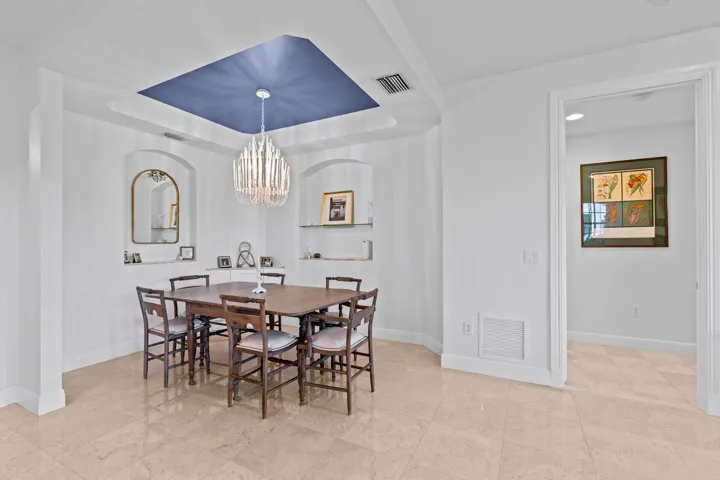 18-web-or-mls-A7406859