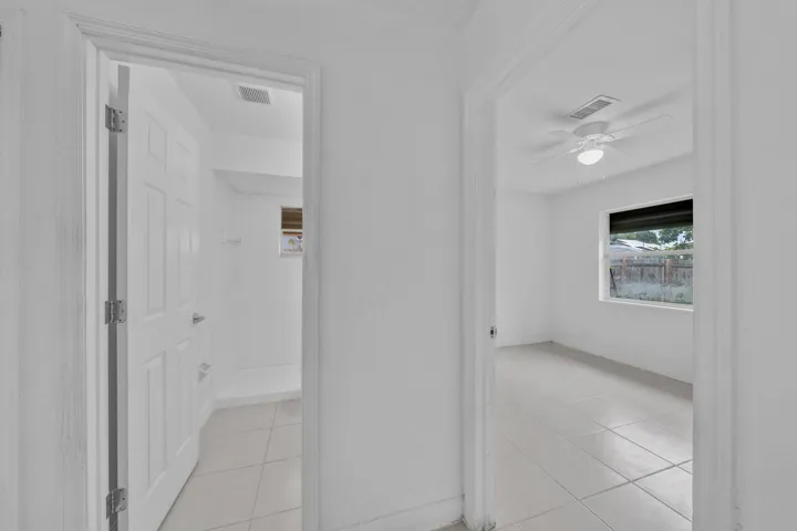 7 Guest Bedroom A (1)