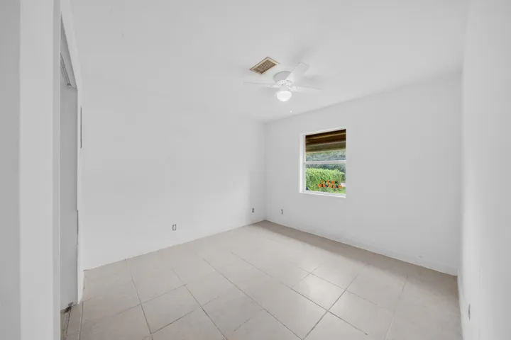 4 Primary Bedroom (1)