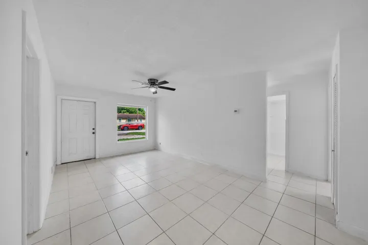 20 Living Area (1)