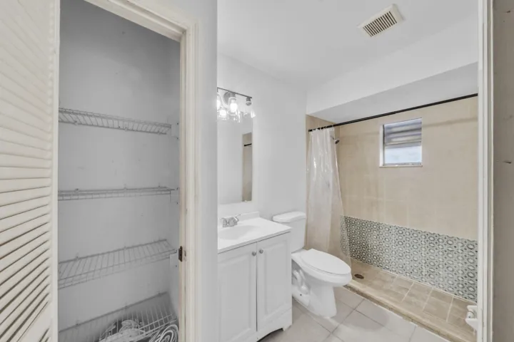 5 Primary Bathroom (1)