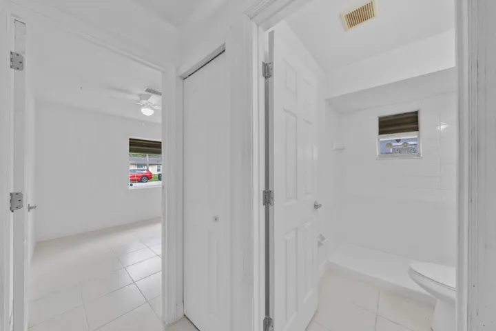 9 Guest Bathroom (1)