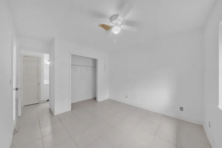 4 Primary Bedroom (3)