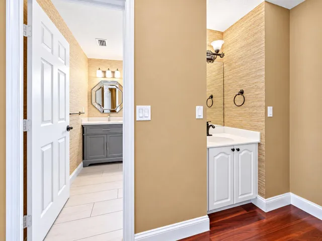 Upstairs Bathroom