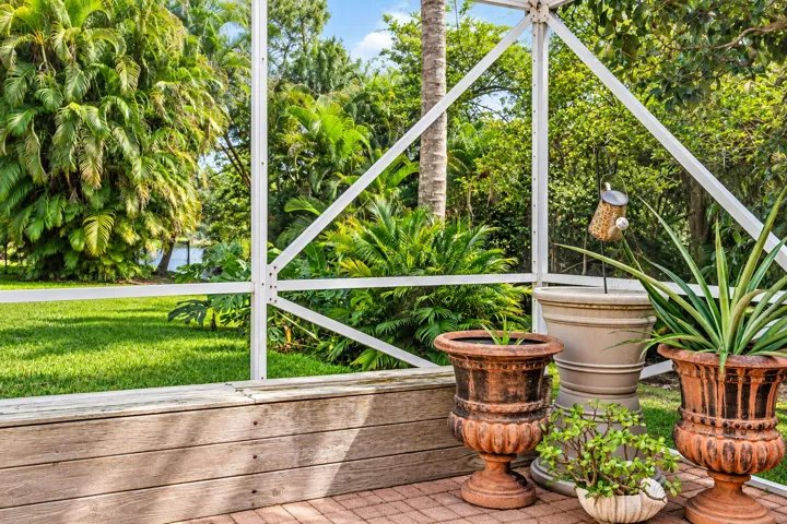 Tropical Lanai Garden View