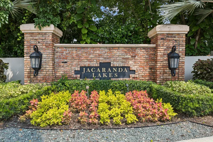 1240_NW_100th_Way_001