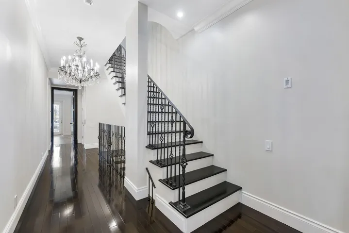 1107 Ne 2nd St_053