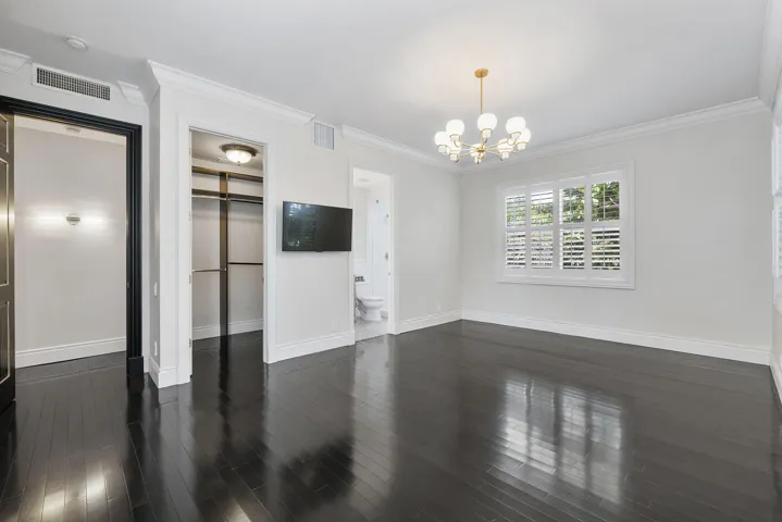 1107 Ne 2nd St_084