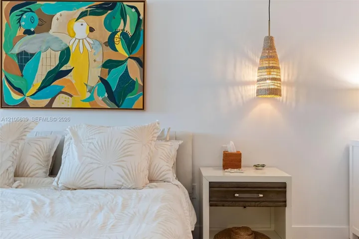 Woven pendant lighting fixture with warm illumination