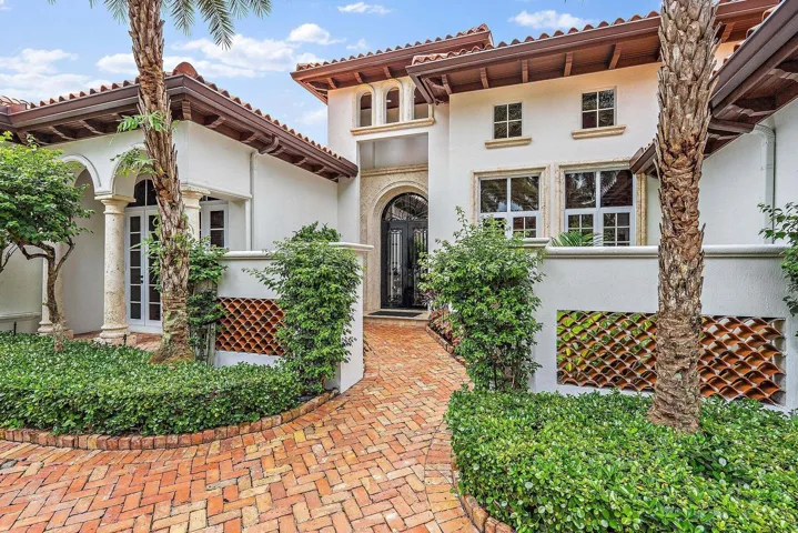817 Harbour Isles