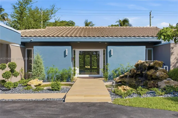rock wall feature