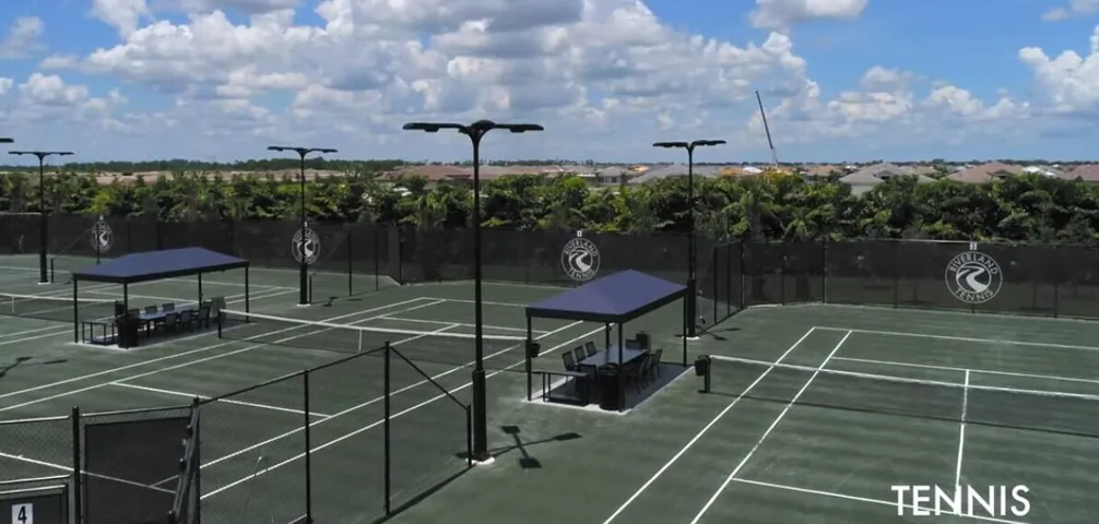 TENNIS