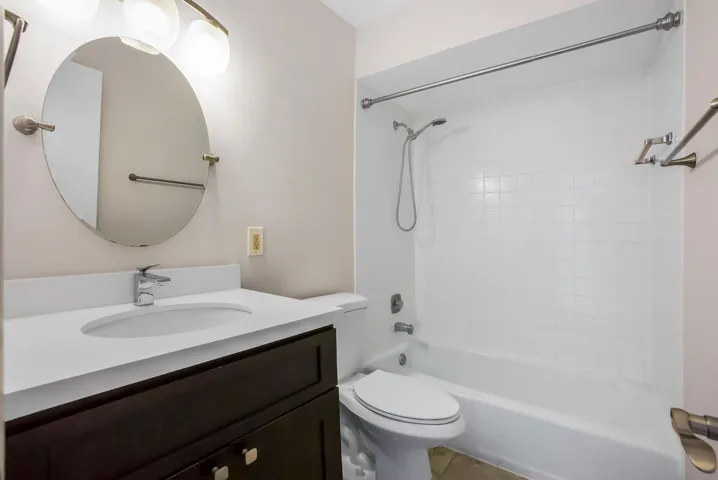 3015 Oaktree Lane, Hollywood, FL 33021 (