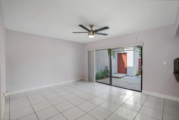 3015 Oaktree Lane, Hollywood, FL 33021 (