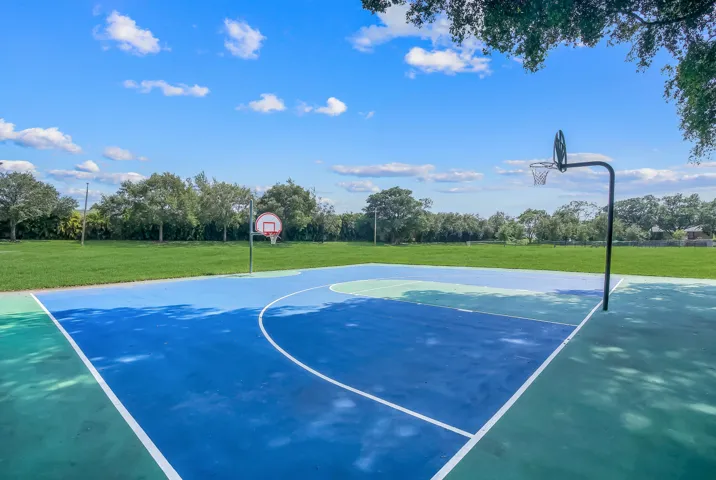3015 Oaktree Lane, Hollywood, FL 33021 (