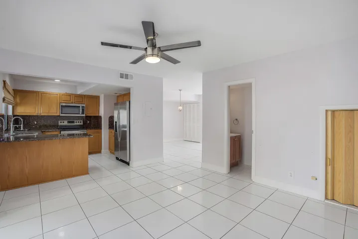3015 Oaktree Lane, Hollywood, FL 33021 (