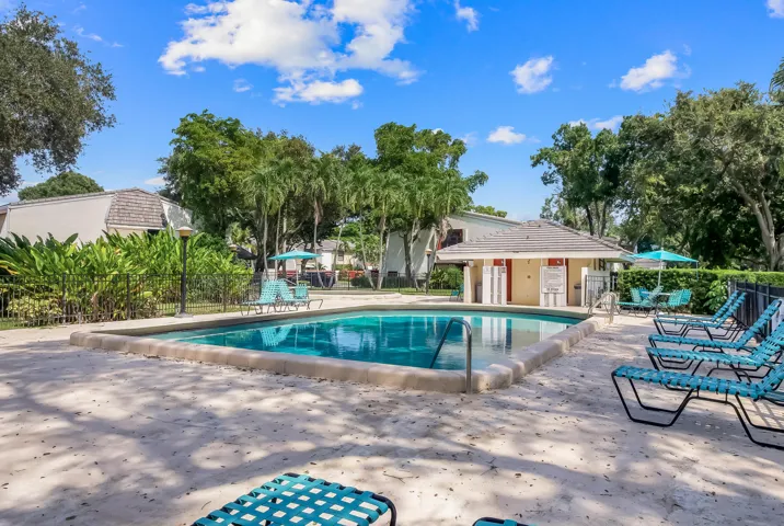 3015 Oaktree Lane, Hollywood, FL 33021 (