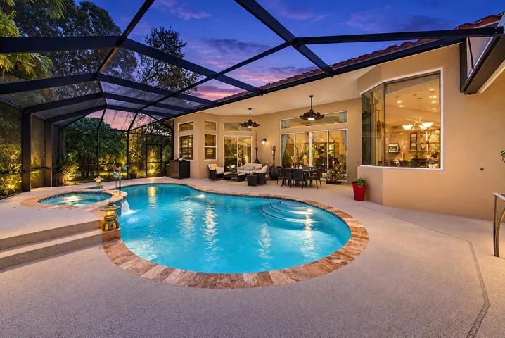 Twilight Lanai Pool Paradise