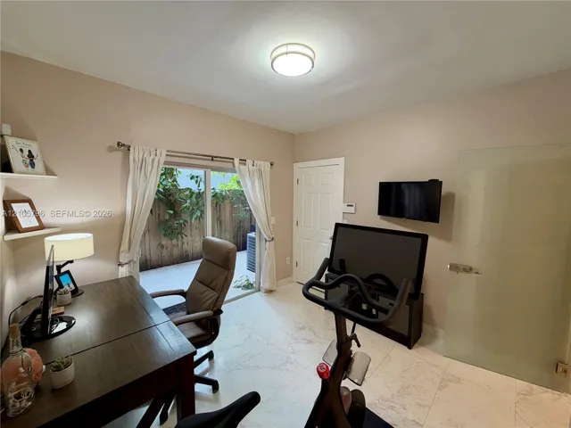 1st floor guest bedroom