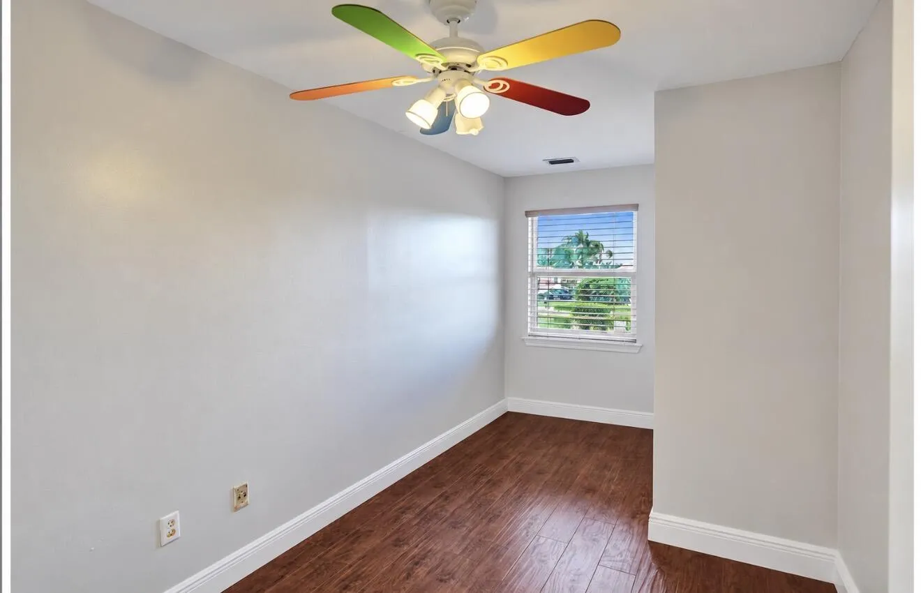 Property photo 38