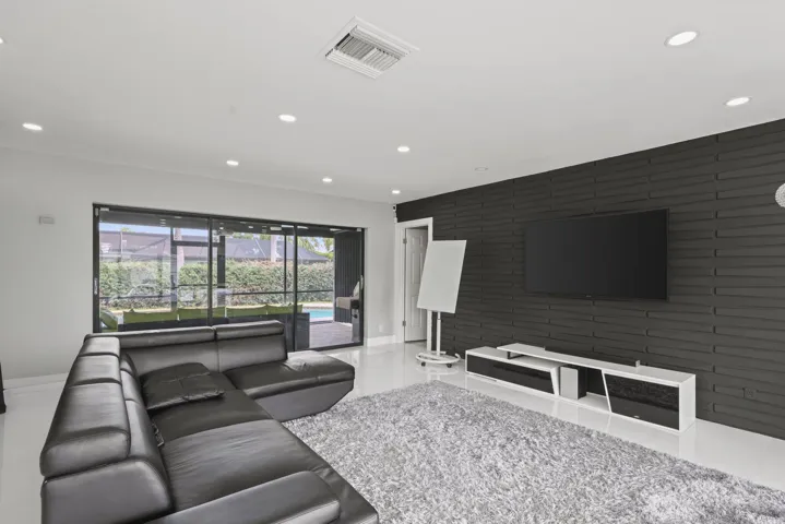 80 West Rubber Tree Drive - 4.jpg-SMALL